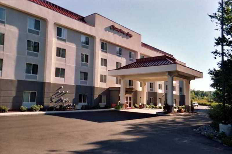 Hampton Inn Waterbury Exterior foto